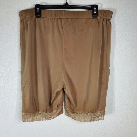 Bloomchic Womens Plus Size 22-24 Beige Bloomers Under Shorts With Lace Trim NWT - Picture 9 of 12